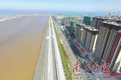 中国侨网汕头华侨试验区将充分凝聚侨心侨力侨智,拓展华侨经济文化产业发展空间,进一步探索为侨服务新模式。杨立轩 摄