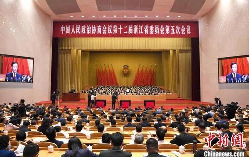 中国侨网浙江省政协十二届五次会议开幕式。 张茵 摄