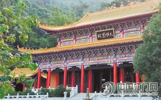 美丽的公坑寺。