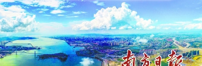 中国侨网华侨试验区人实干担当,奋勇争先,试验区建设日新月异。蔡立喜 摄
