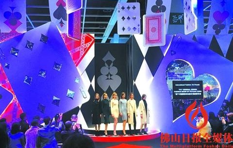 中国侨网1月17日,2017年香港时装节上,厂商发布2017年毛衣流行新趋势。/佛山日报记者谢炜君摄