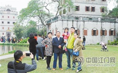 中国侨网今年春节,碉楼景区游客数量同比有所增长。 图片均由受访者提供
