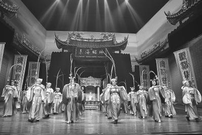 中国侨网《祥瑞湄洲》的精彩演出场景