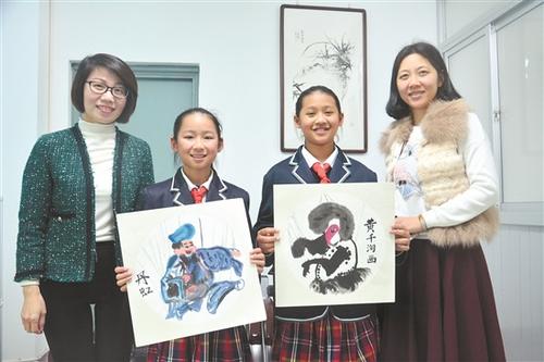中国侨网泉州市两学生的木偶画作。