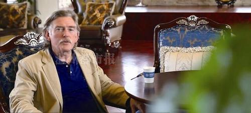 中国侨网彭大卫 温州肯恩大学人文与社会科学学院院长,宾夕法尼亚州立印第安纳大学英语博士,曾任爱荷华中央大学的终身教授
