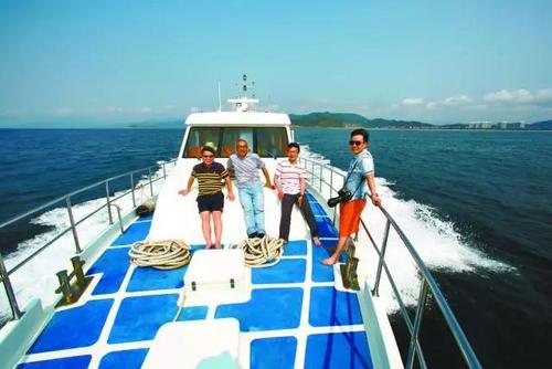 中国侨网丰富多彩的海上旅游项目。