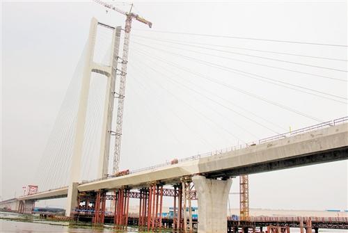 中国侨网深茂铁路江茂段正加快建设。（资料图片）