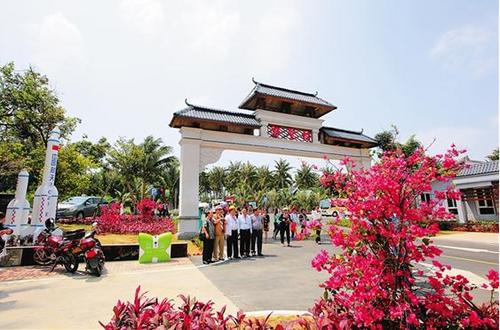 中国侨网文昌市龙楼镇好圣村，如今吃上了航天旅游饭。海南日报记者 袁琛 摄