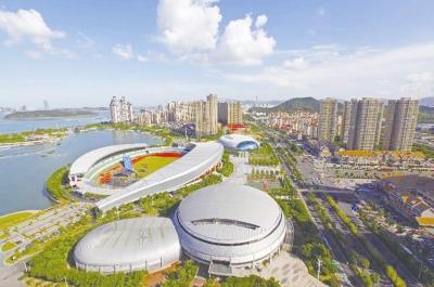 中国侨网国际一流的海湾城区——海沧一瞥。 施辰静 摄