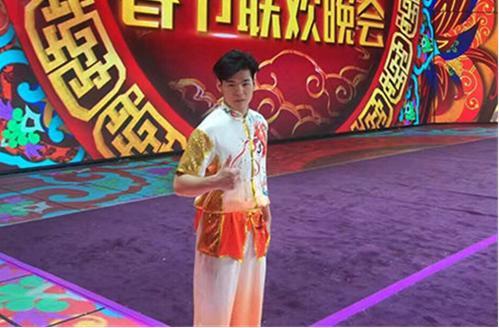 中国侨网黄陈健