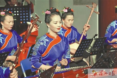 中国侨网湄洲岛举行第二届十音八乐比赛。