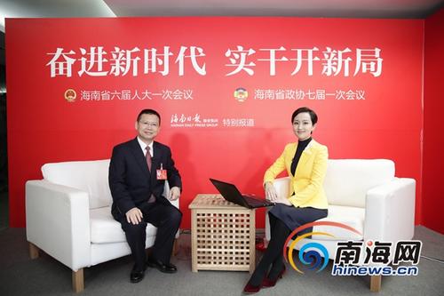 中国侨网1月28日,海南省人大代表、万宁市委书记张美文做客南海网“两会访谈”。南海网记者刘洋摄