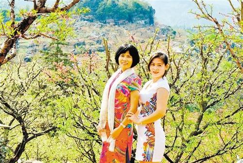 中国侨网“三八”节让赏花游、美食游等主题线路十分火爆。 江南华摄