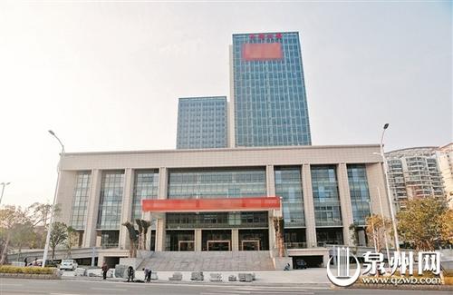 中国侨网新的市行政服务中心主体及装饰工程已经完成