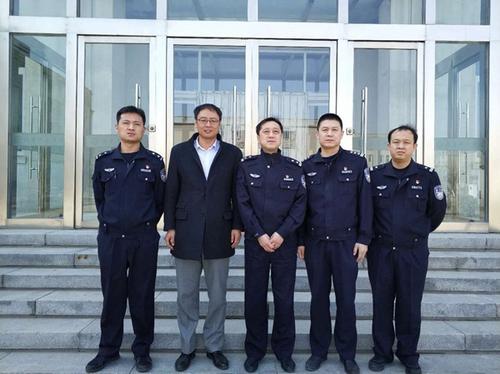中国侨网3月18日下午,学生处组织全院学生在会堂报告厅参加入学教育活动。