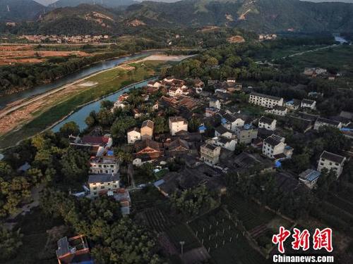 中国侨网图为廉村古民居。　陈秀容　摄