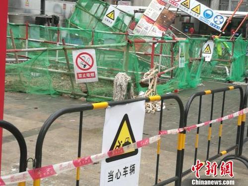 中国侨网深圳罗湖区西湖宾馆段施工处 郑小红 摄