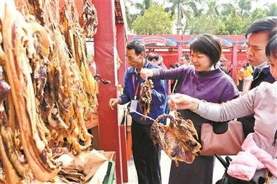 中国侨网芦苞腊味很惹味(《广州日报》/陈枫 龙成通 图)