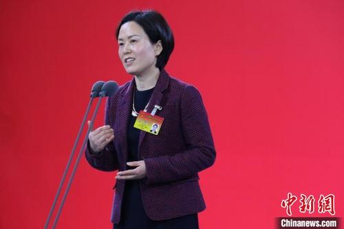 中国侨网浙江省人大代表、杭州市萧山区第二人民医院院长王云超 胡丰盛 摄