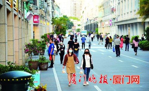 中国侨网步行街西段现状　 刘东华 摄