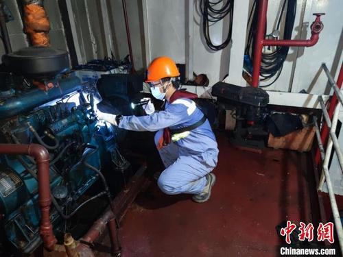 中国侨网船舶检验现场。 洪涛 摄