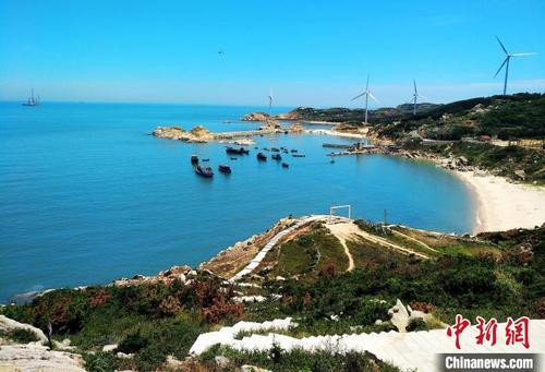 中国侨网图为风景如画的福建平潭北部生态廊道。 张斌 摄