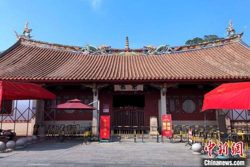 中国侨网福建泉州3月13日发现本土疫情以来，22个世界遗产点暂停开放。图为泉州开元寺。　柯宁　摄