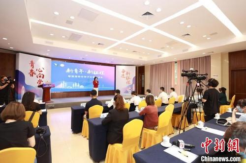 中国侨网活动现场 岳青 摄