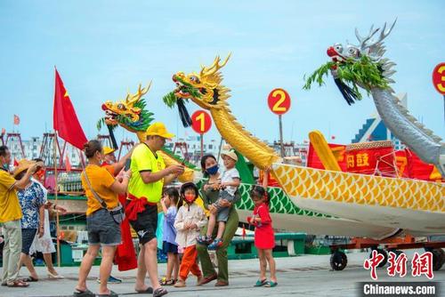 中国侨网活动现场 徐绍荣 摄