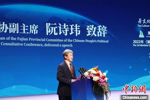 中国侨网福建省政协副主席阮诗玮致辞。 叶茂 摄