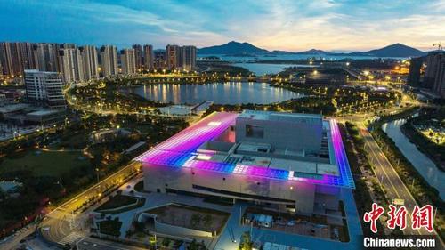 中国侨网平潭国际演艺中心外景 中演院线供图