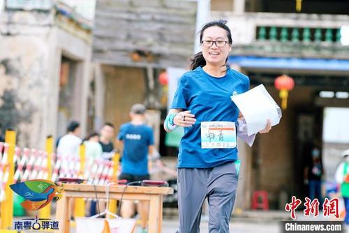 中国侨网运动员认真参赛中。 赛事组委会供图