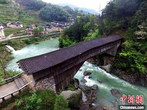 中国侨网资料图为寿宁县下党乡的鸾峰桥。　王东明 摄
