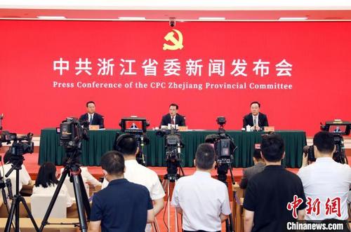 中国侨网新闻发布会现场。 钱晨菲 摄