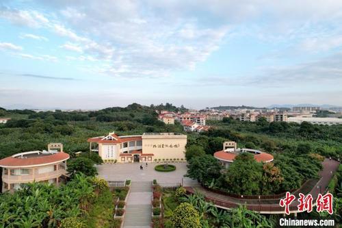 中国侨网航拍林语堂纪念馆。 张金川 摄
