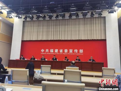 中国侨网新闻发布会现场。 郑江洛 摄