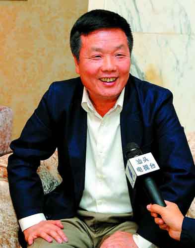 中国侨网张章笋畅谈加快华侨试验区建设建议。(《汕头日报》/李俊伟 摄)