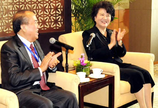 7月3日,中国国务院侨办主任裘援平在北京会见了以黄英来会长为团长的香港侨友社访问团一行。香港侨友社是香港侨界成立最早、最具代表性和影响力的社团之一。张勤