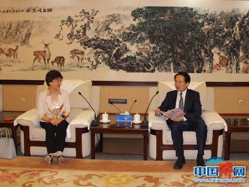 中国侨网国务院侨办副主任谭天星在北京会见美国华人妇女联合会访问团一行。