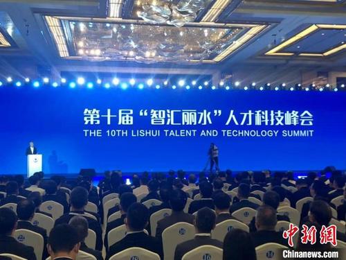 中国侨网峰会现场 葛铭锐 摄
