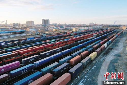 中国侨网图为二连浩特铁路口岸现场。 梁晓虹 摄