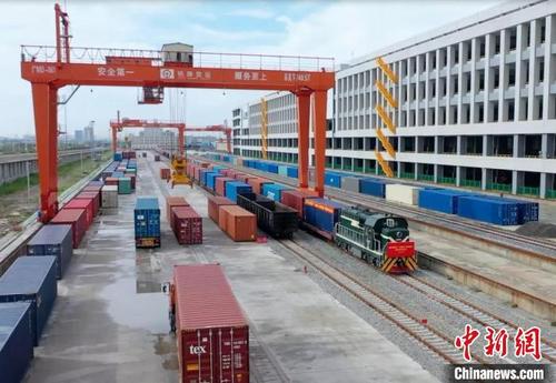 中国侨网广州南沙港铁路南站 广州港集团供图