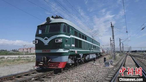 中国侨网新疆霍尔果斯铁路口岸开行中欧（中亚）班列超4000列。　李明　摄