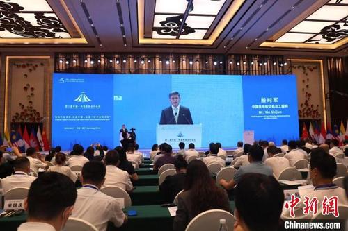 中国侨网第二届中国—东盟民航合作论坛17日在广西南宁举行。　陈秋霞　摄