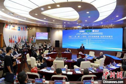 中国侨网开班式现场。 华侨大学供图