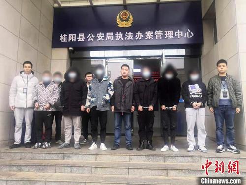 中国侨网警方成功抓捕犯罪嫌疑人 杨军 摄