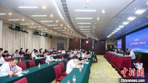 中国侨网中华日本学会2022年年会暨“邦交正常化50周年:中日关系回顾与展望”学术研讨会18日在北京大学召开 黄静雯 摄