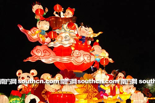 正月十五,俗称"元宵节",又称"花灯节",因为看花灯,猜灯谜这些都是广东