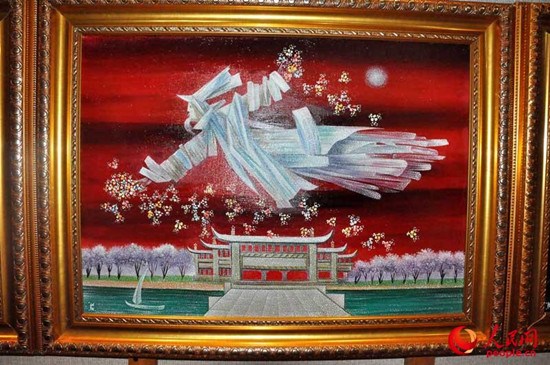 中国侨网《飞翔的天使》画中的建筑象征着中国，飞翔的天使护佑着中国及中国人民。（李政杰 摄）