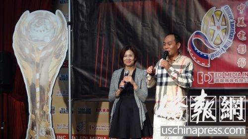 中国侨网电影节新闻发布会的嘉宾在一起合影。（高睿 摄）
